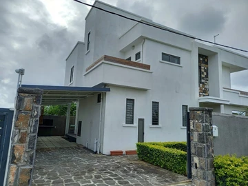 4 Bedroom Villa