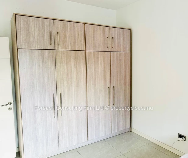 Beau Bassin- modern 3 bedrooms apartment-walking distance to all amenities 