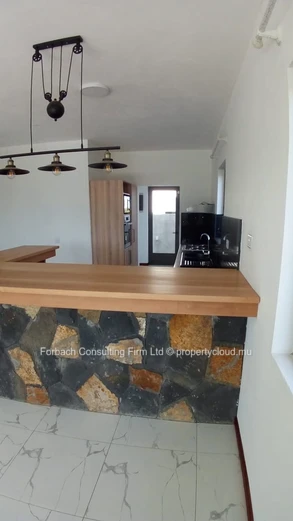 Private villa in Mon Choisy with swimming pool 