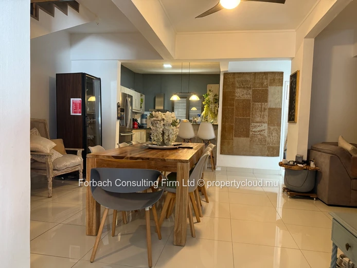 6 apartments building with office space in Trou aux Biches 