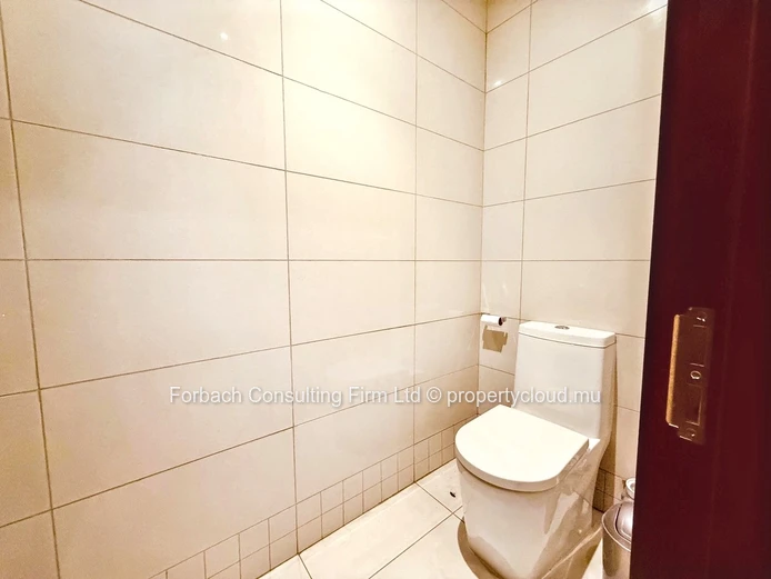 Grand Baie La Croisette- elegant apartment accessible to foreigners 