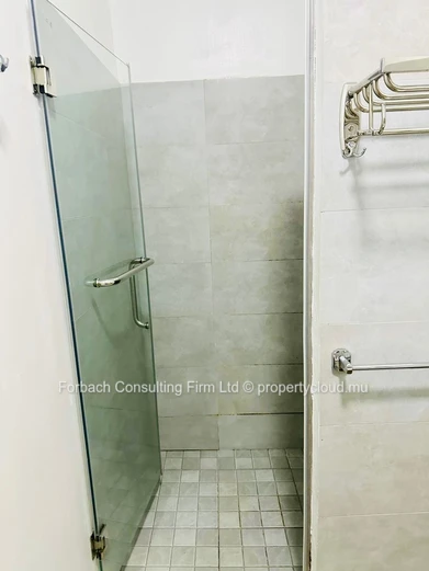 Beau Bassin- modern 3 bedrooms apartment-walking distance to all amenities 